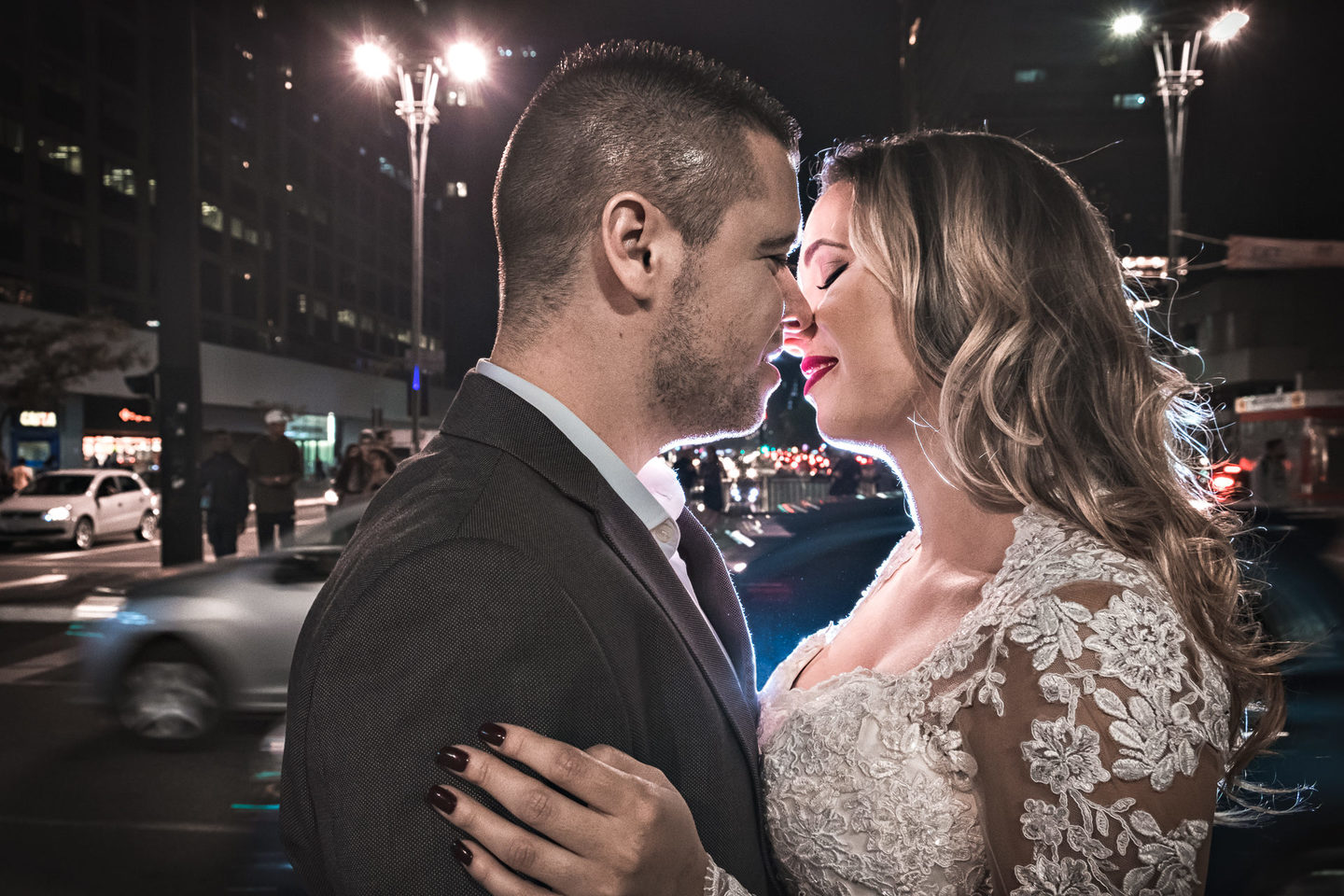 PÓS - WEDDING - NADJA E ALEX - Avenida Paulista/SP PÓS - WEDDING - NADJA E ALEX - Avenida Paulista/SP